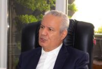 دولت‌ها  باید از تصدی‌گری خود را کم کنند و با مشورت تشکل‌ها کار را به بخش خصوصی بسپارند.