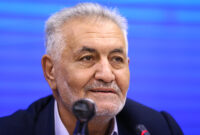 کمبود برق به جان صنایع افتاده؛ تنها با ۲ ساعت قطعی برق خانگی، صنایع یک روز از تعطیلی نجات می‌یابند.